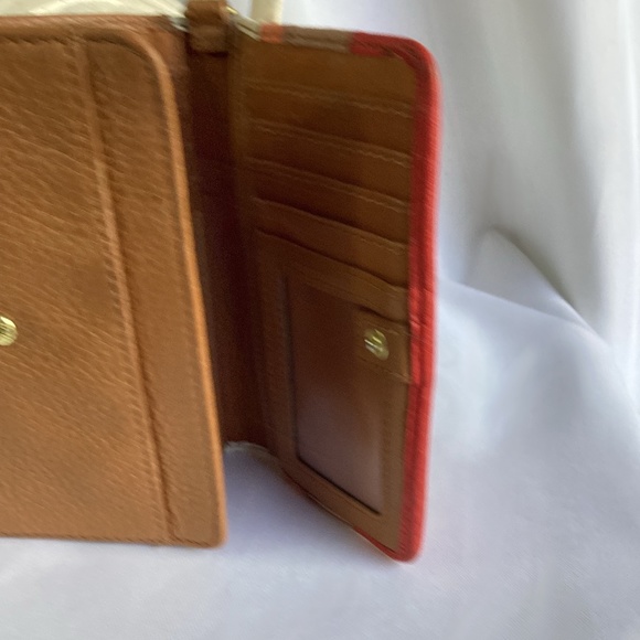 Fossil Red/Tan/Cream Leather Wristlet Wallet - Picture 3 of 4
